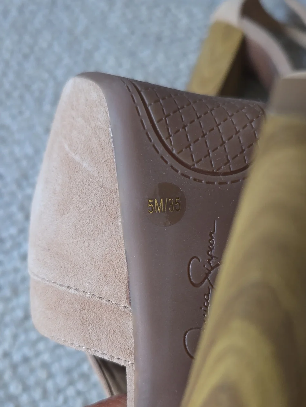 Jessica Simpson brand new